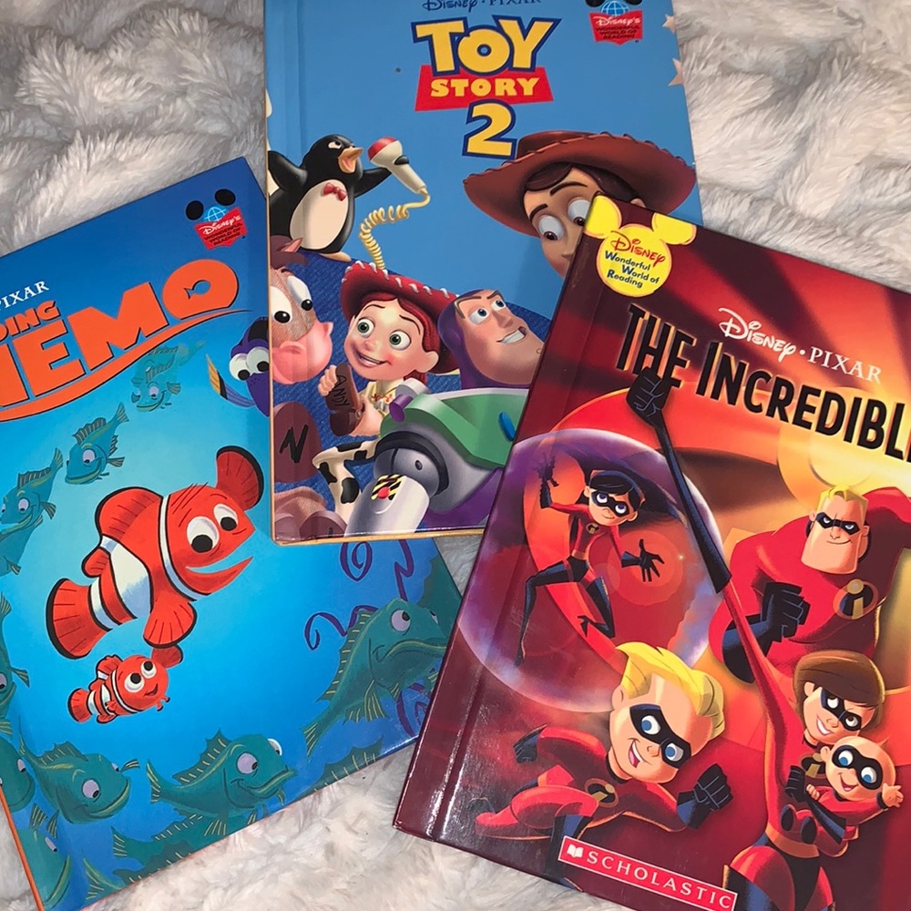 🎉2/$18🎉pixar set of 3 movie books